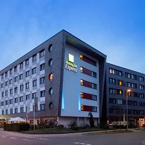 Express Airport By Ihg Otel