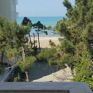  Aparthotel Arberia Albanië