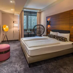 Elaya Otel