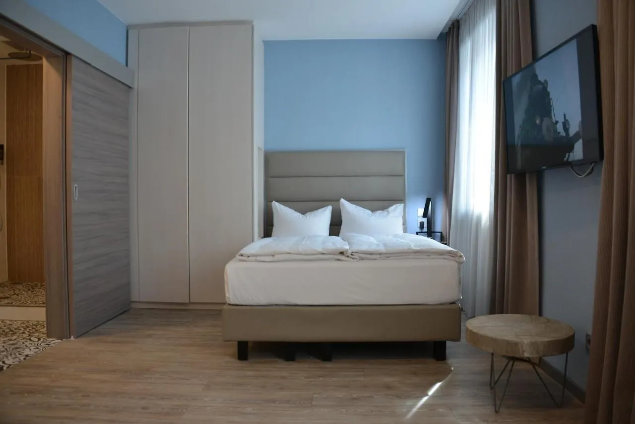 Belle Blue Zentrum Munich